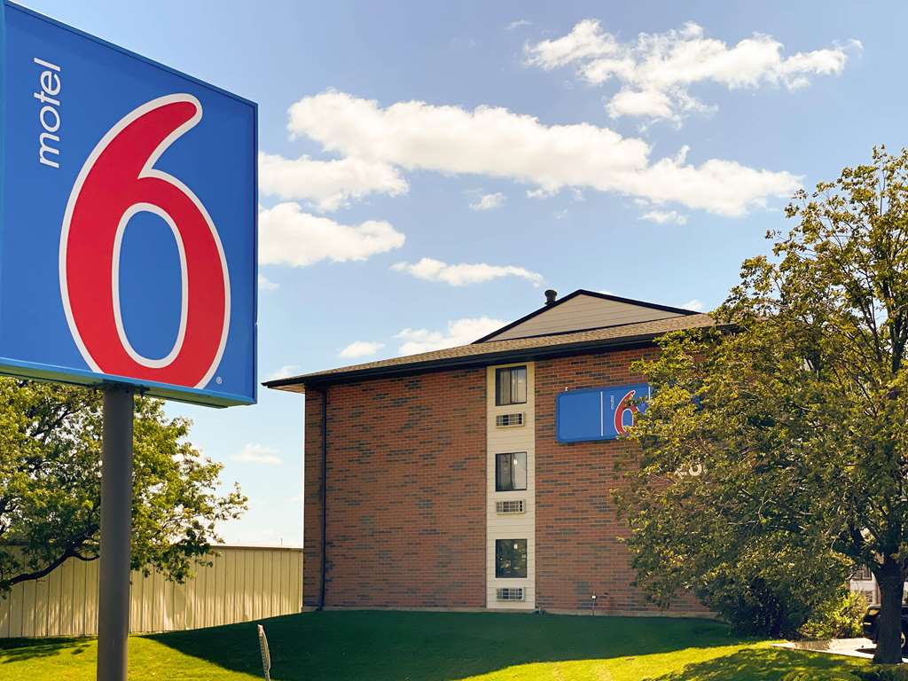 Motel 6 Elk Grove Village IL O'Hare - featured photo