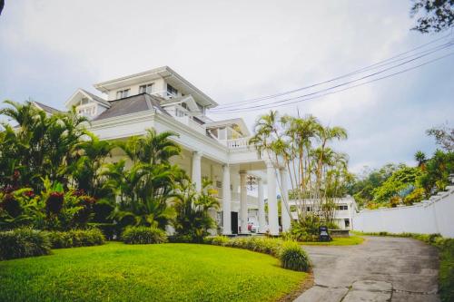 Fogo Resort in Escazu, Costa Rica