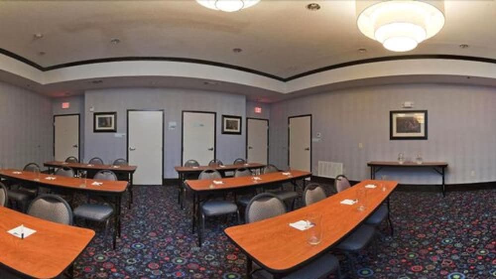Holiday Inn Express Hotel & Suites Graham by IHG - photo 31