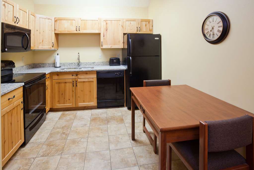 AmericInn by Wyndham Fargo Medical Center - photo 29
