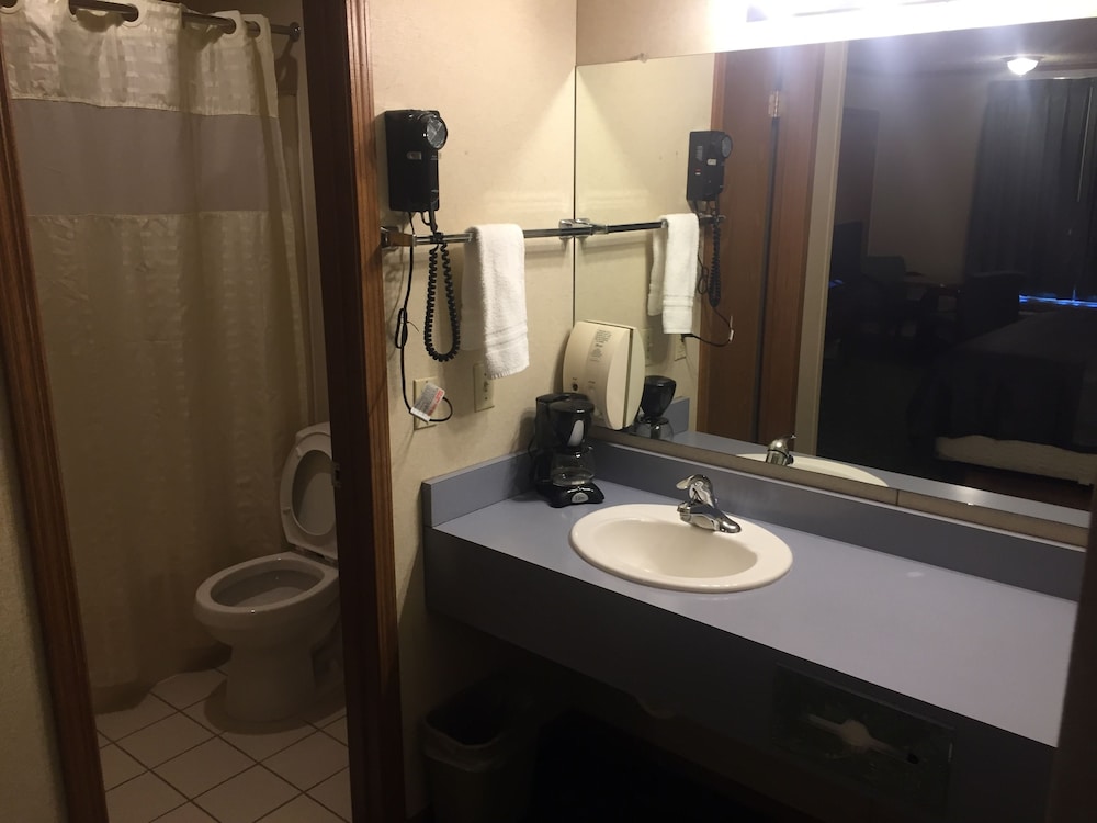 Heritage House Inn - photo 17