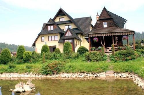Domek i Willa Austryjok in Poronin, Poland