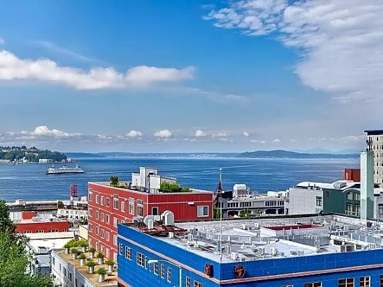 Belltown Court Water View Penthouse Two Bedroom Apartment — 4-Star Luxury Hotel in Seattle, United States