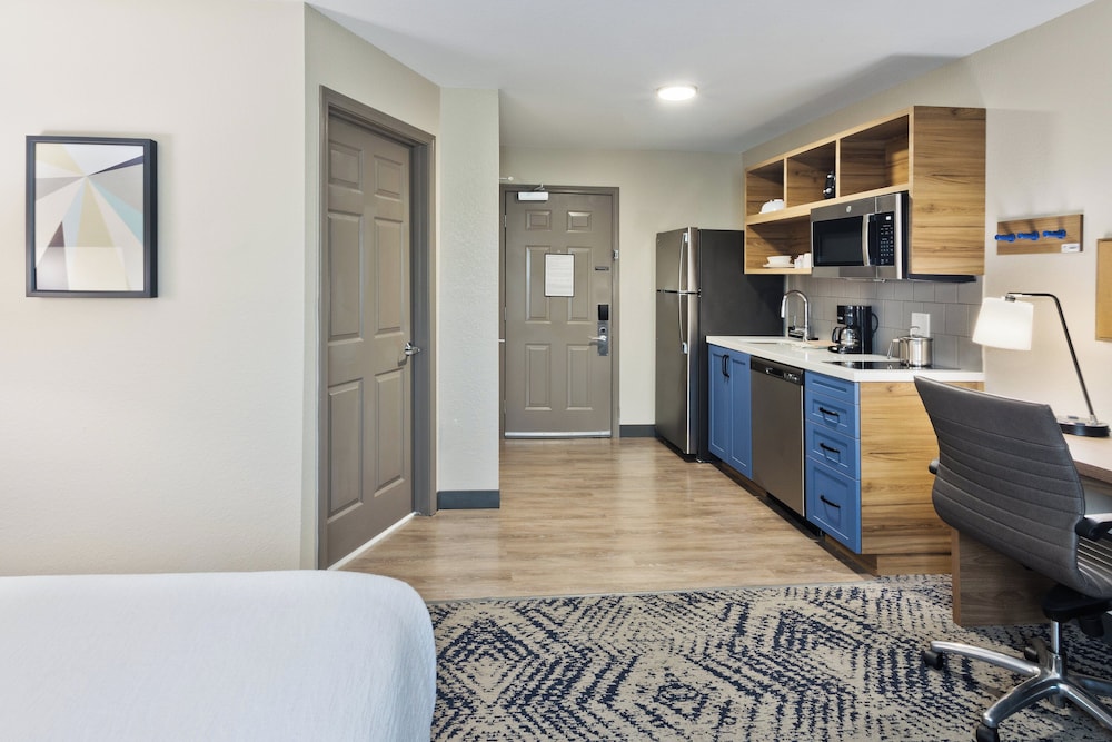 Candlewood Suites Columbus Fort Benning by IHG - photo 19