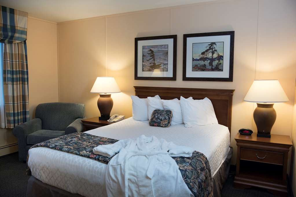The Landing Hotel & Restaurant - photo 8