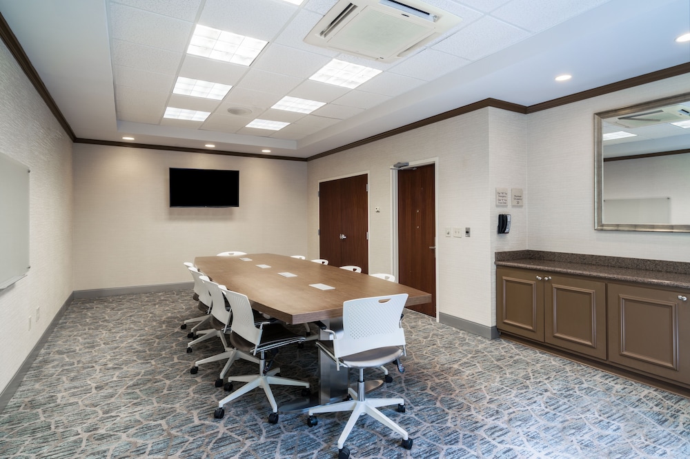 Hilton Garden Inn Augusta - photo 32