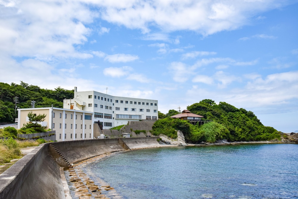 Marine Hotel Harimo — hotel near Iwami Airport