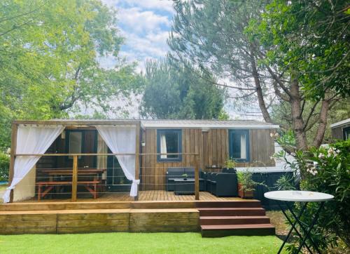 Bisca plage piscines à 2 pas en famille by Vayny in Biscarrosse, France