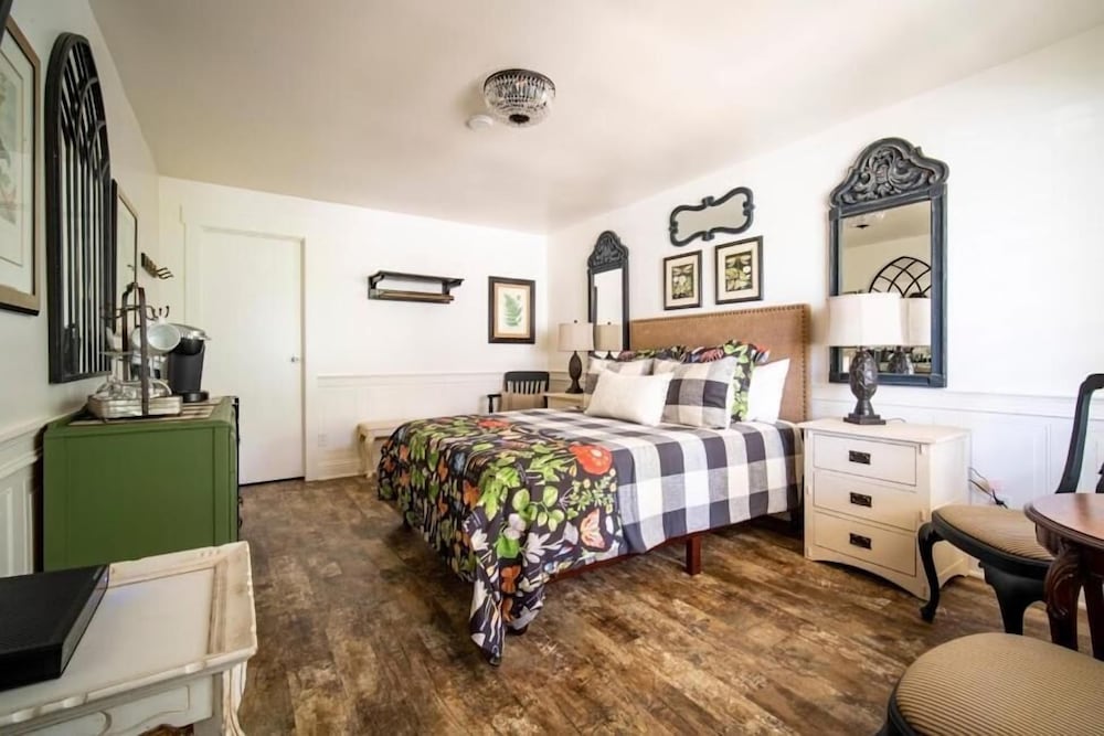 Bandon Marina Inn - photo 8