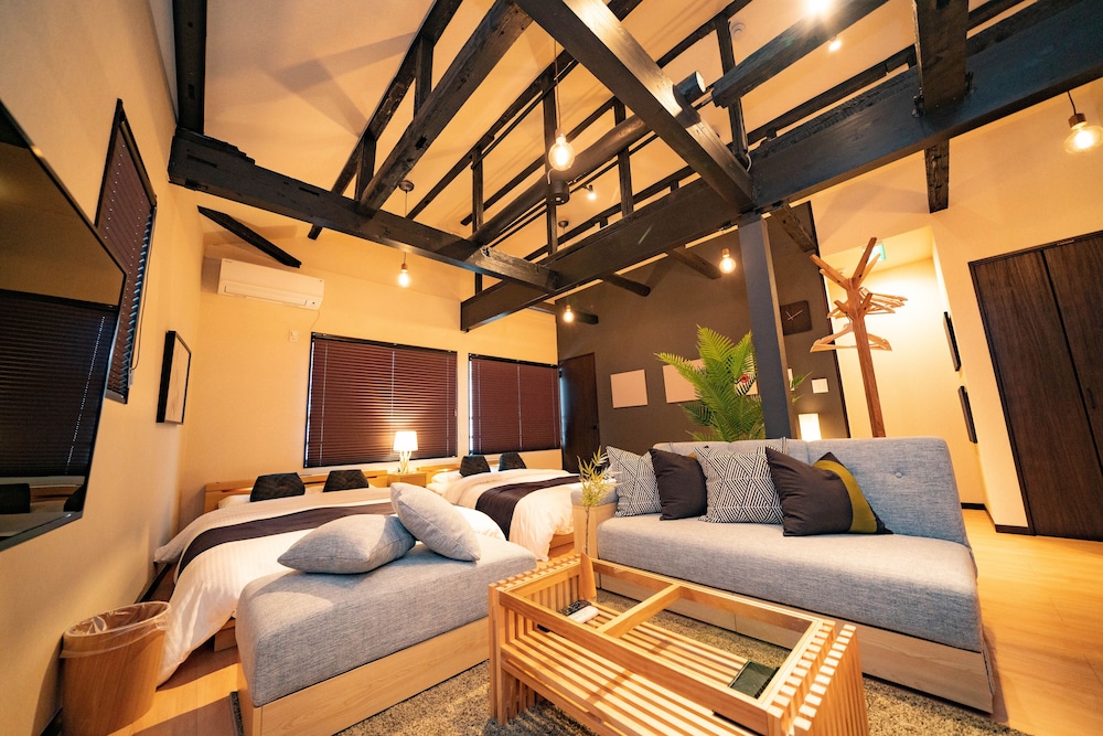 EAST ONE Higashishinjuku — 5-Star Luxury Hotel in Tokyo, Japan