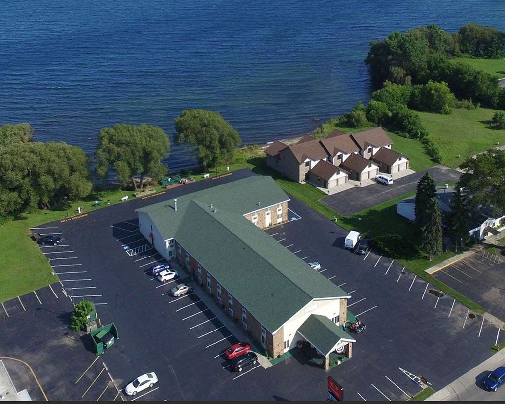 Econo Lodge on the Bay - featured photo