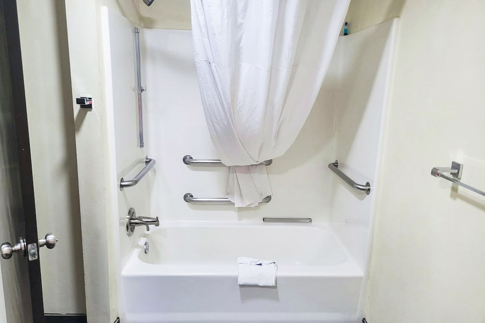Oyo Hotel Rome West Ga - photo 35