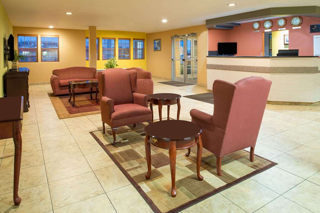 Days Inn & Suites by Wyndham Spokane Airport Airway Heights - photo 3