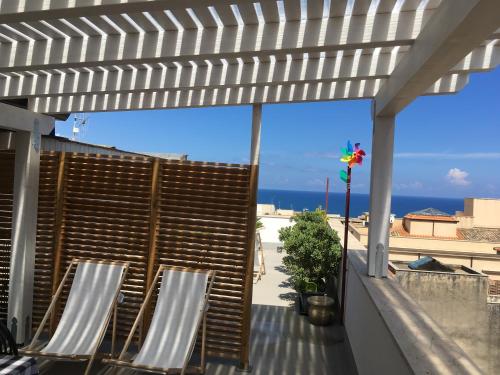 Terrazza con Vista sul Porto — 5-Star Luxury Hotel in Castellammare Del Golfo, Italy