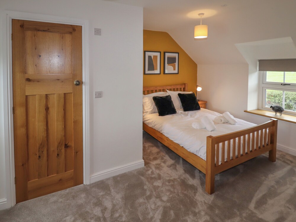 Rhos Las — Derwen — photo 4