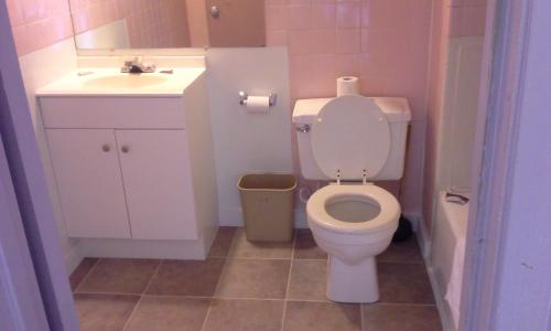 Relax Inn Ranger - photo 9