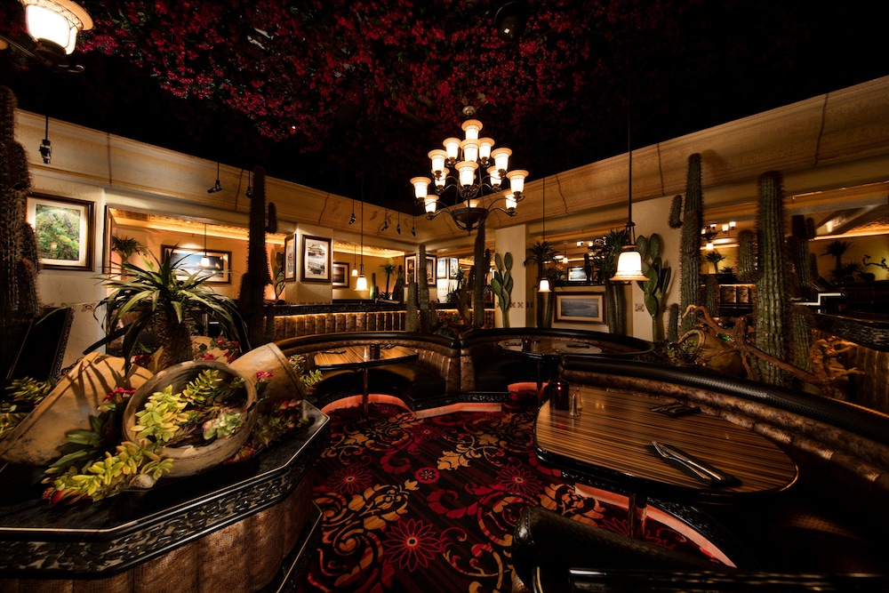 Western Village Inn & Casino by Peppermill Resorts - photo 14