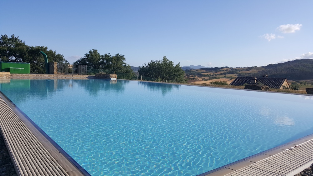 Agriturismo Casa Montecucco — 4-Star Luxury Hotel in Bagni Di Lucca, Italy