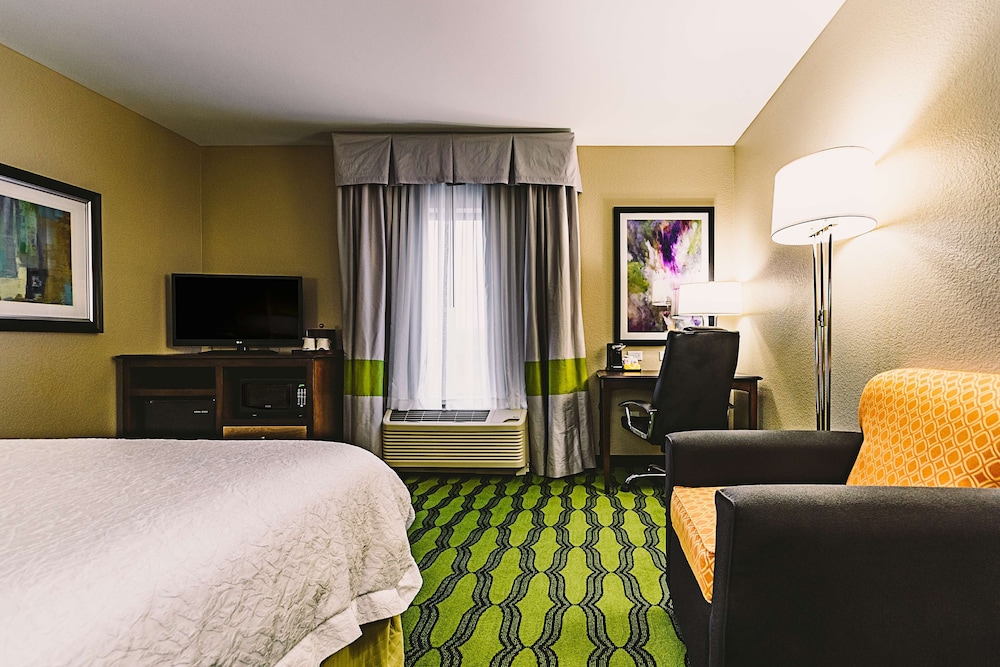 Hampton Inn Niagara Falls Blvd - photo 28