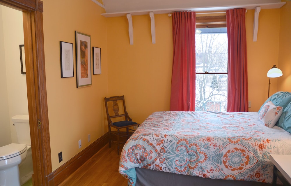Art and Lodging - photo 11