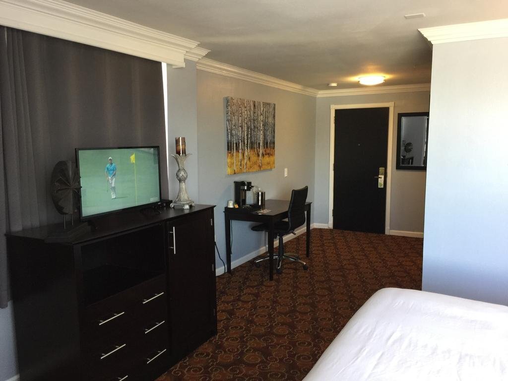 Peers Hotel - photo 6