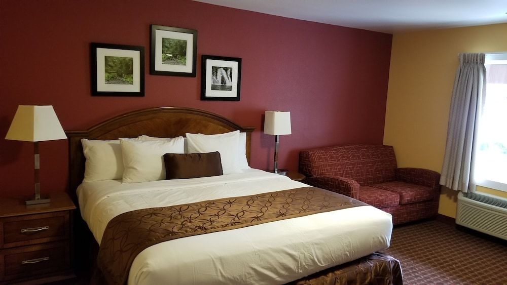 The Forks Motel - photo 10