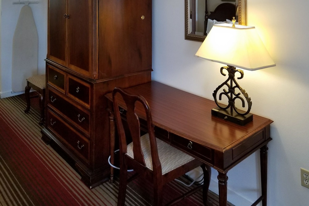 Hotel Manteo - photo 42