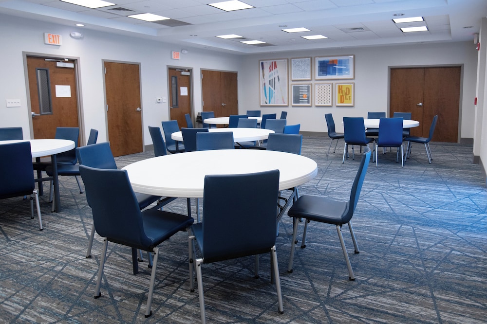 Holiday Inn Express Pembroke by IHG - photo 66