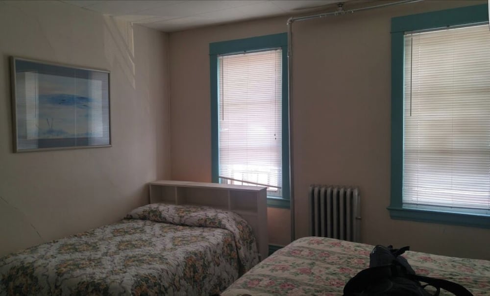 Dinsmore Hotel — Unknown City — photo 3