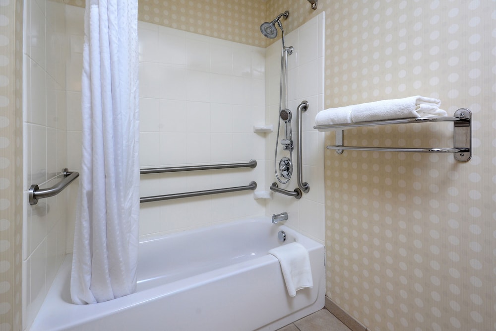 Holiday Inn Express Lynchburg by IHG - photo 16