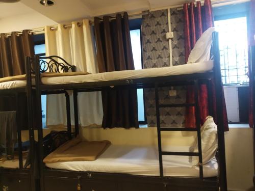 Bandra Dormitory Only for indian male
