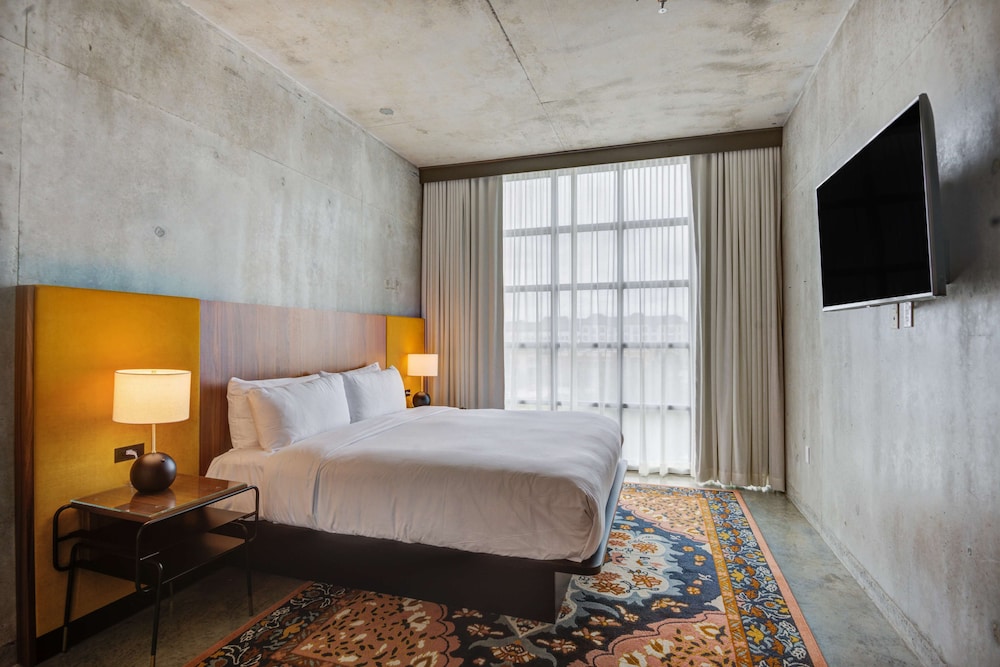 NYLO Dallas Plano Hotel Tapestry Collection by Hilton - photo 9