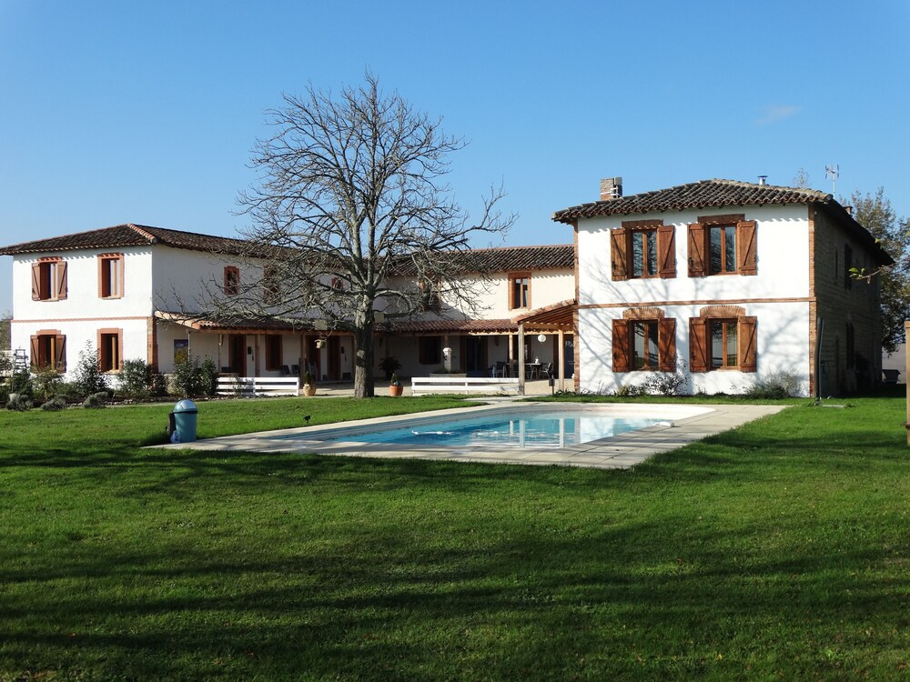 Residence La Salamandre — 4-Star Luxury Hotel in Rabastens, France