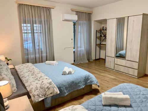 Niko Pirosmani 3 room apartment in Old Tbilisi