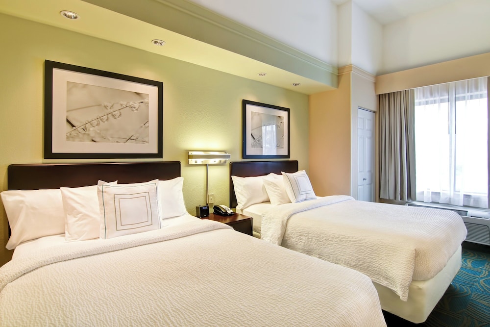 SpringHill Suites by Marriott Fresno - photo 23
