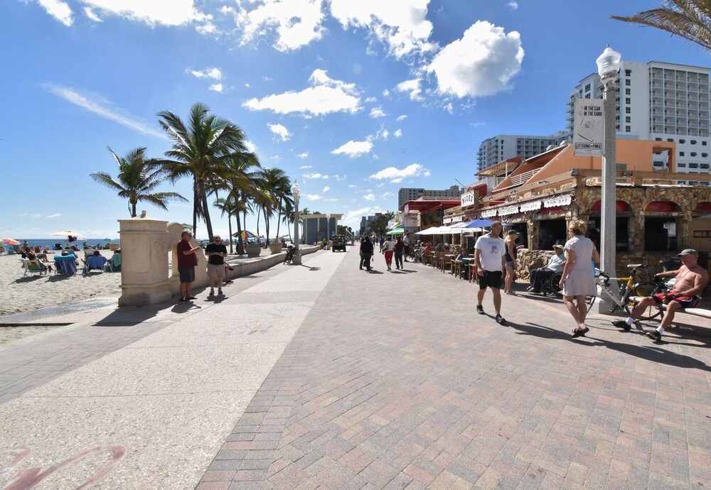 Renovated studio wocean view boardwalk steps - photo 24