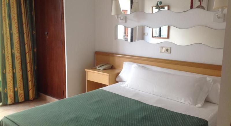 La Santa Faz Adults Only