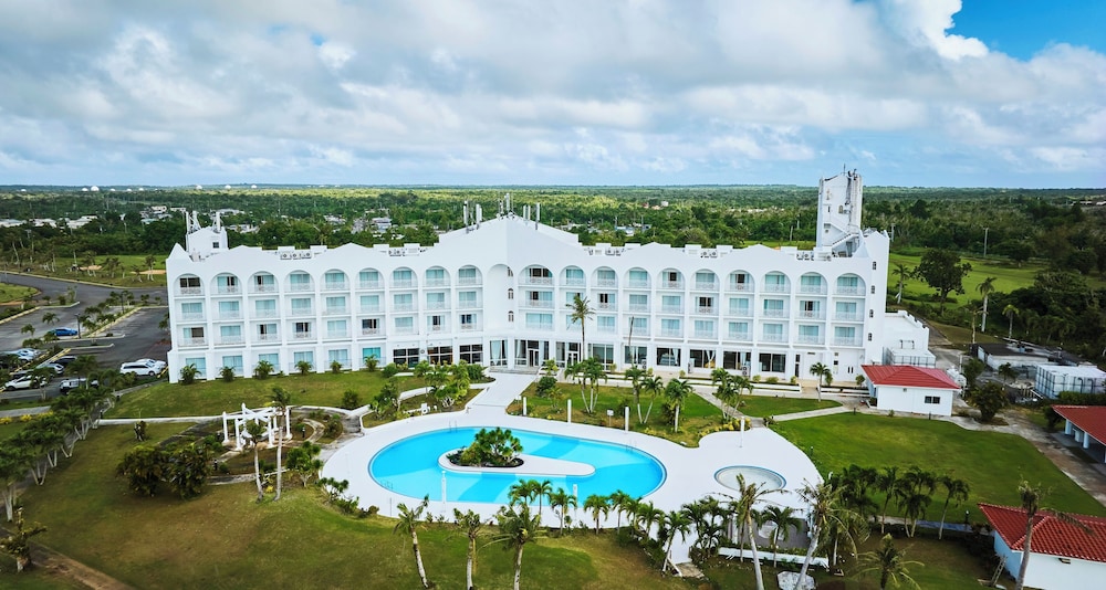 Finest Guam Golf and Resort - carbon neutral hotel in Guam