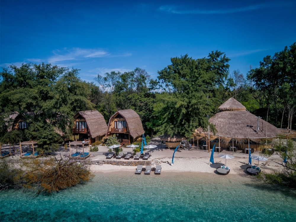 Karma Reef - carbon neutral hotel in Pemenang