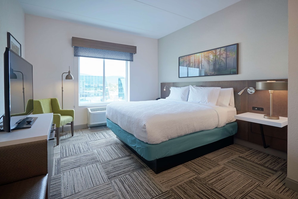 Hilton Garden Inn Corning Downtown - photo 10