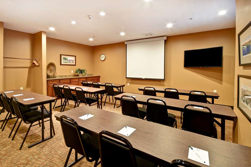 GrandStay Hotel & Suites - photo 25
