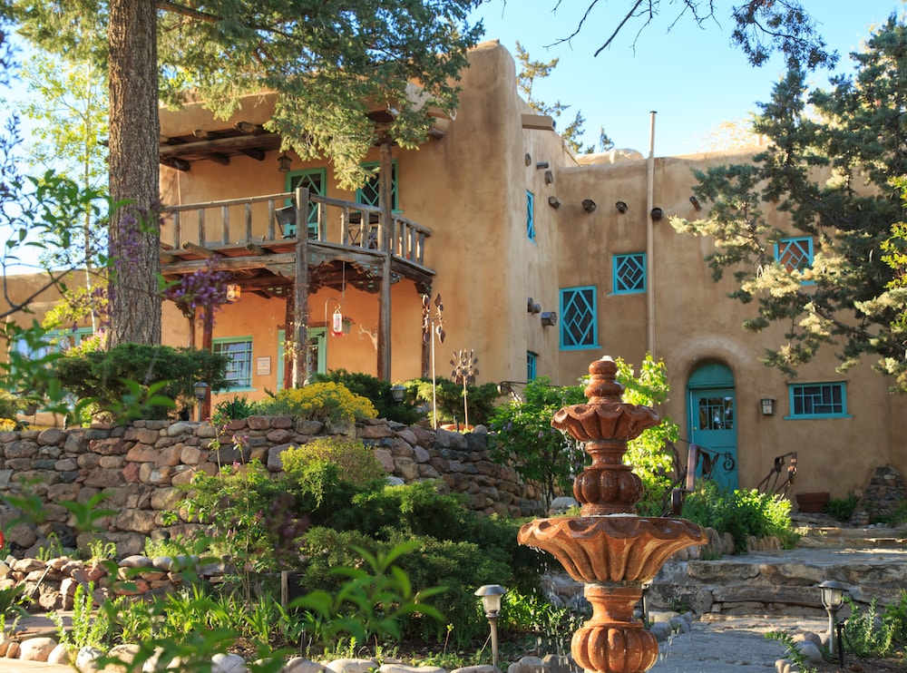 Inn Of The Turquoise Bear — 4-Star Luxury Hotel in Santa Fe, United States