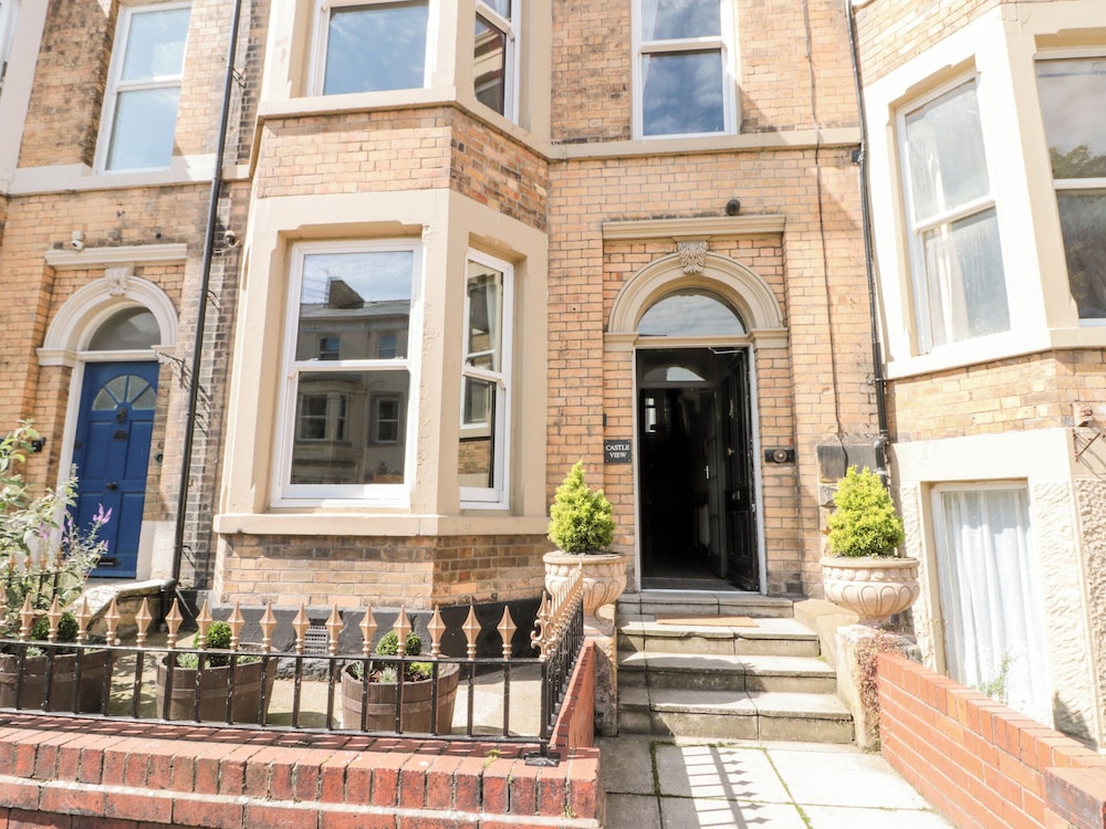 Castle View — 4-Star Luxury Hotel in Scarborough, United Kingdom