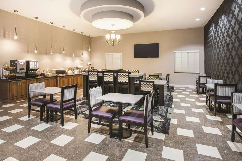 Baymont by Wyndham Dallas South DeSoto - photo 28