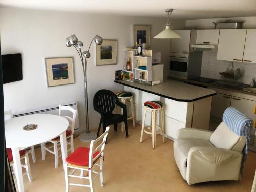 Front de mer T4 garage privé rue St Jean à 2 pas in Le Touquet-Paris-Plage, France