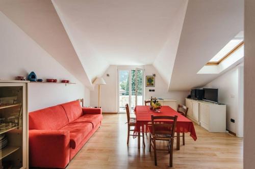 Casa Filippo Riva Large Lake & Mountain Apartment — 4-Star Luxury Hotel in Riva Del Garda, Italy