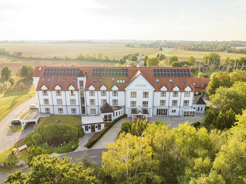 Thermenhotel 4 Jahreszeiten — Lutzmannsburg