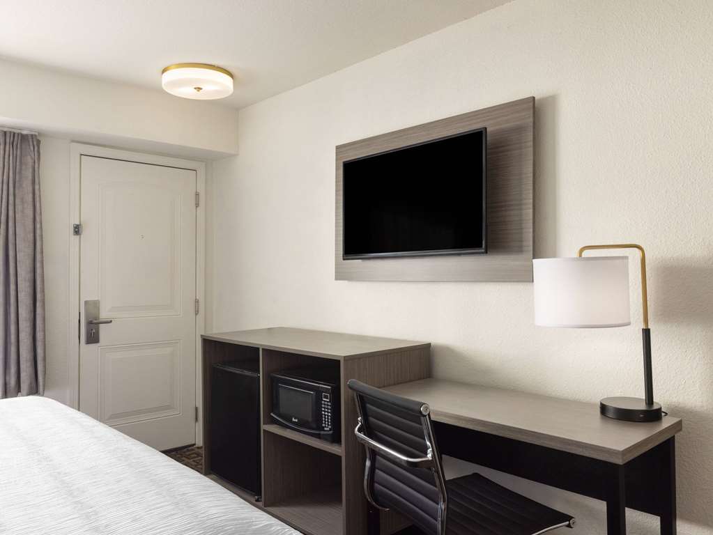 Ramada by Wyndham Elko Hotel at Stockmen's Casino - photo 12