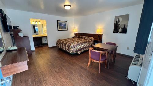 Pine Cone Motel - photo 14