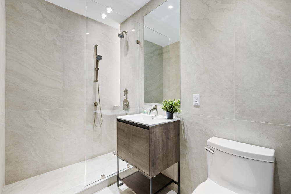Global Luxury Suites at The Arches - photo 88